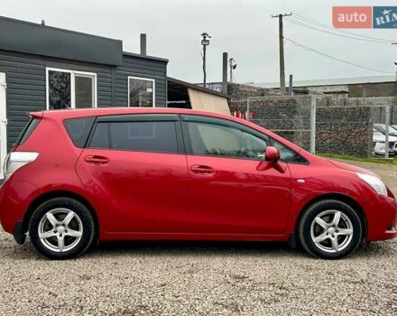 Красный Тойота Версо, объемом двигателя 2 л и пробегом 175 тыс. км за 8700 $, фото 4 на Automoto.ua