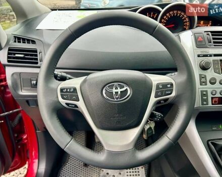 Красный Тойота Версо, объемом двигателя 2 л и пробегом 175 тыс. км за 8700 $, фото 16 на Automoto.ua