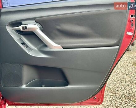 Красный Тойота Версо, объемом двигателя 2 л и пробегом 175 тыс. км за 8700 $, фото 29 на Automoto.ua