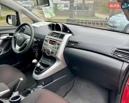 Красный Тойота Версо, объемом двигателя 2 л и пробегом 175 тыс. км за 8700 $, фото 33 на Automoto.ua