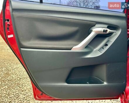 Красный Тойота Версо, объемом двигателя 2 л и пробегом 175 тыс. км за 8700 $, фото 26 на Automoto.ua