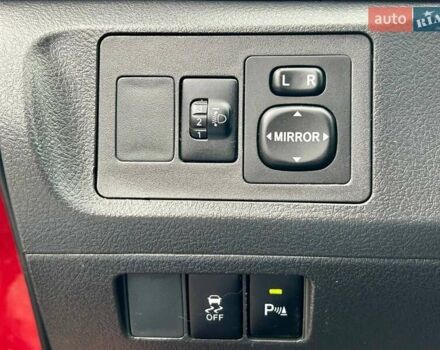 Красный Тойота Версо, объемом двигателя 2 л и пробегом 175 тыс. км за 8700 $, фото 15 на Automoto.ua