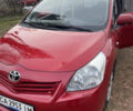 Червоний Тойота Версо, об'ємом двигуна 2 л та пробігом 175 тис. км за 7999 $, фото 1 на Automoto.ua