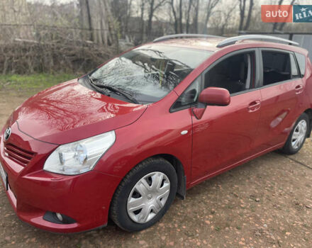 Червоний Тойота Версо, об'ємом двигуна 2 л та пробігом 175 тис. км за 7999 $, фото 5 на Automoto.ua