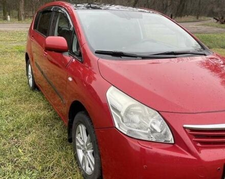 Красный Тойота Версо, объемом двигателя 2 л и пробегом 225 тыс. км за 8836 $, фото 1 на Automoto.ua