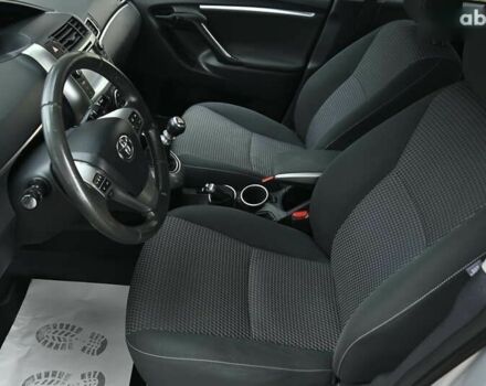 Тойота Версо, объемом двигателя 2.2 л и пробегом 157 тыс. км за 10600 $, фото 16 на Automoto.ua