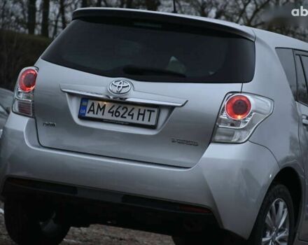 Тойота Версо, объемом двигателя 2.2 л и пробегом 157 тыс. км за 10600 $, фото 11 на Automoto.ua