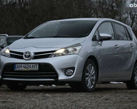 Тойота Версо, объемом двигателя 2.2 л и пробегом 157 тыс. км за 10600 $, фото 4 на Automoto.ua