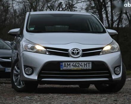 Тойота Версо, объемом двигателя 2.2 л и пробегом 157 тыс. км за 10600 $, фото 2 на Automoto.ua