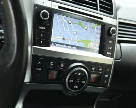 Тойота Версо, объемом двигателя 2.2 л и пробегом 157 тыс. км за 10600 $, фото 20 на Automoto.ua