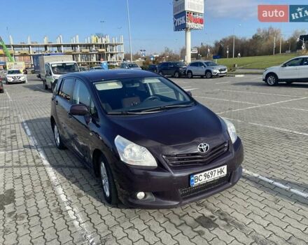Тойота Версо, об'ємом двигуна 2 л та пробігом 292 тис. км за 8100 $, фото 2 на Automoto.ua