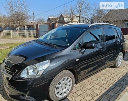 Тойота Версо, объемом двигателя 2 л и пробегом 216 тыс. км за 9700 $, фото 4 на Automoto.ua