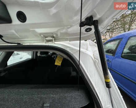 Тойота Версо, объемом двигателя 1.4 л и пробегом 160 тыс. км за 8800 $, фото 2 на Automoto.ua