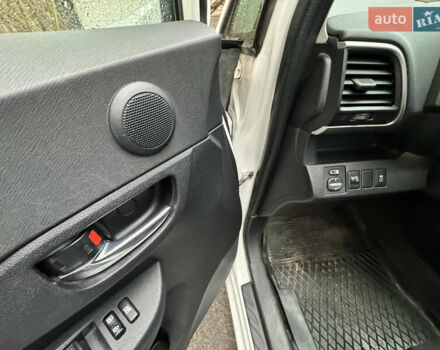 Тойота Версо, объемом двигателя 1.4 л и пробегом 160 тыс. км за 8800 $, фото 4 на Automoto.ua