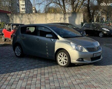 Тойота Версо, об'ємом двигуна 2.2 л та пробігом 162 тис. км за 12500 $, фото 5 на Automoto.ua