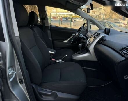 Тойота Версо, об'ємом двигуна 2.2 л та пробігом 162 тис. км за 12500 $, фото 2 на Automoto.ua