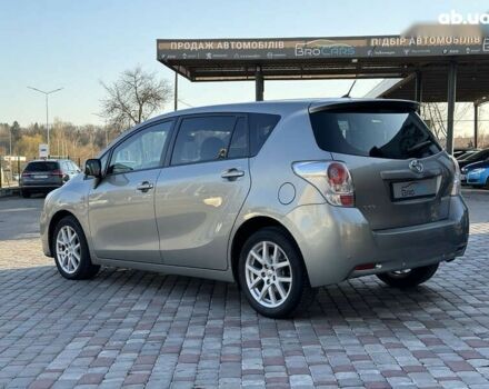 Тойота Версо, объемом двигателя 2.2 л и пробегом 162 тыс. км за 12500 $, фото 10 на Automoto.ua