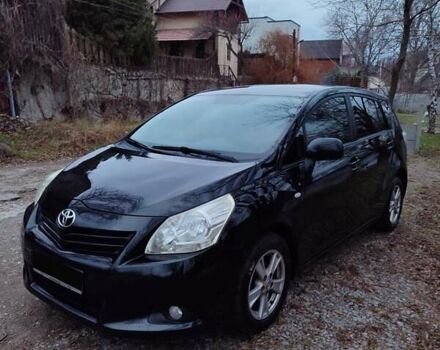 Тойота Версо, об'ємом двигуна 2 л та пробігом 270 тис. км за 9000 $, фото 1 на Automoto.ua
