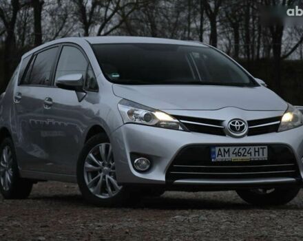 Тойота Версо, объемом двигателя 2.2 л и пробегом 157 тыс. км за 10600 $, фото 1 на Automoto.ua