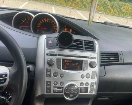 Серый Тойота Версо, объемом двигателя 2 л и пробегом 270 тыс. км за 9000 $, фото 8 на Automoto.ua