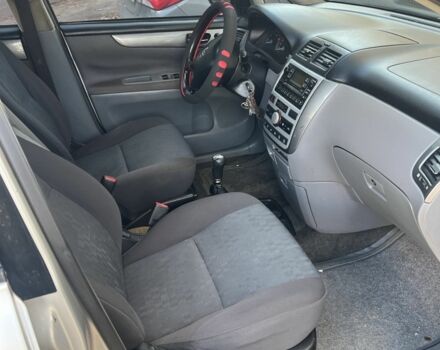 Сірий Тойота Версо, об'ємом двигуна 2 л та пробігом 350 тис. км за 2450 $, фото 3 на Automoto.ua