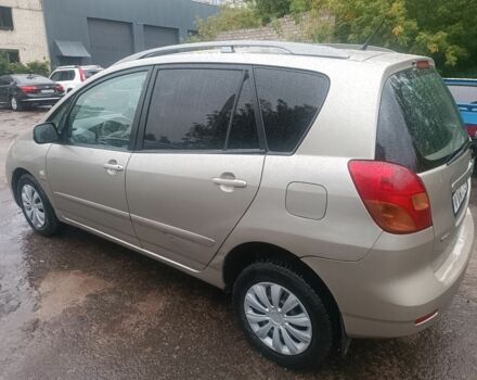 Сірий Тойота Версо, об'ємом двигуна 2 л та пробігом 345 тис. км за 2500 $, фото 1 на Automoto.ua