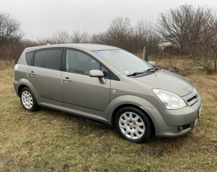 Сірий Тойота Версо, об'ємом двигуна 2.2 л та пробігом 277 тис. км за 6800 $, фото 2 на Automoto.ua