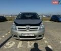 Серый Тойота Версо, объемом двигателя 2.2 л и пробегом 300 тыс. км за 5000 $, фото 1 на Automoto.ua
