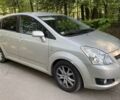 Серый Тойота Версо, объемом двигателя 2.2 л и пробегом 167 тыс. км за 7770 $, фото 1 на Automoto.ua