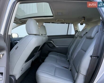 Серый Тойота Версо, объемом двигателя 2.2 л и пробегом 170 тыс. км за 10700 $, фото 23 на Automoto.ua