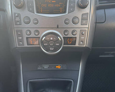 Серый Тойота Версо, объемом двигателя 2 л и пробегом 278 тыс. км за 9499 $, фото 13 на Automoto.ua