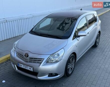 Серый Тойота Версо, объемом двигателя 2.2 л и пробегом 170 тыс. км за 10700 $, фото 12 на Automoto.ua