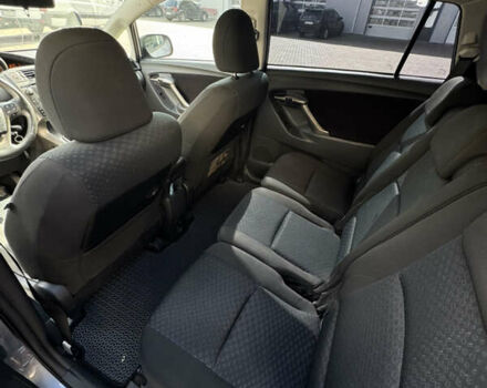 Серый Тойота Версо, объемом двигателя 2 л и пробегом 278 тыс. км за 9499 $, фото 29 на Automoto.ua