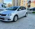 Серый Тойота Версо, объемом двигателя 2.2 л и пробегом 298 тыс. км за 9900 $, фото 1 на Automoto.ua