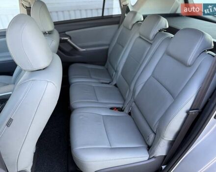 Серый Тойота Версо, объемом двигателя 2.2 л и пробегом 170 тыс. км за 10700 $, фото 24 на Automoto.ua