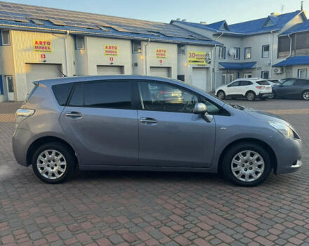 Серый Тойота Версо, объемом двигателя 2 л и пробегом 278 тыс. км за 9499 $, фото 7 на Automoto.ua