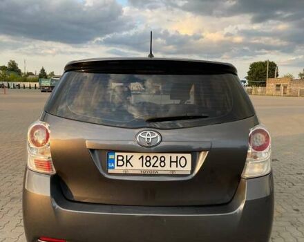 Серый Тойота Версо, объемом двигателя 2 л и пробегом 294 тыс. км за 8500 $, фото 6 на Automoto.ua