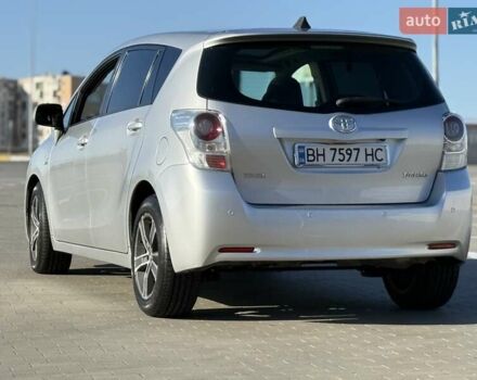 Серый Тойота Версо, объемом двигателя 2.2 л и пробегом 170 тыс. км за 10700 $, фото 10 на Automoto.ua