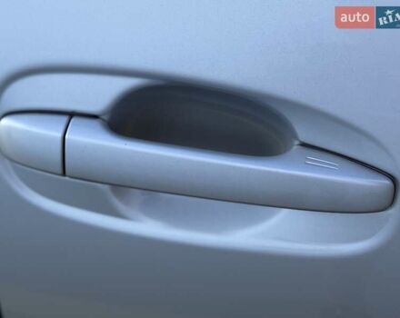 Серый Тойота Версо, объемом двигателя 2.2 л и пробегом 170 тыс. км за 10700 $, фото 16 на Automoto.ua