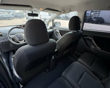 Серый Тойота Версо, объемом двигателя 2 л и пробегом 278 тыс. км за 9499 $, фото 30 на Automoto.ua