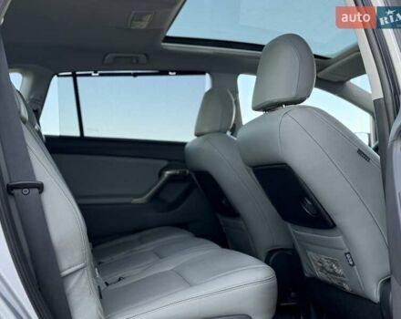 Серый Тойота Версо, объемом двигателя 2.2 л и пробегом 170 тыс. км за 10700 $, фото 30 на Automoto.ua