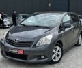 Сірий Тойота Версо, об'ємом двигуна 2 л та пробігом 331 тис. км за 6944 $, фото 1 на Automoto.ua