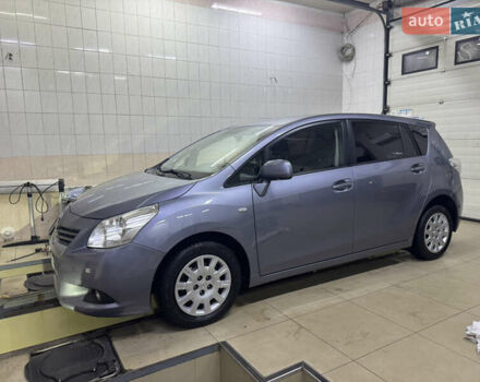 Серый Тойота Версо, объемом двигателя 2 л и пробегом 278 тыс. км за 9499 $, фото 18 на Automoto.ua