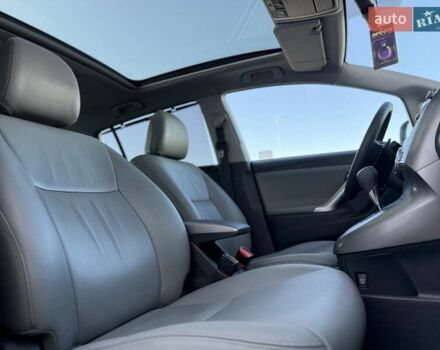 Серый Тойота Версо, объемом двигателя 2.2 л и пробегом 170 тыс. км за 10700 $, фото 36 на Automoto.ua