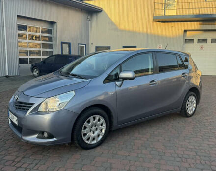 Серый Тойота Версо, объемом двигателя 2 л и пробегом 278 тыс. км за 9499 $, фото 4 на Automoto.ua