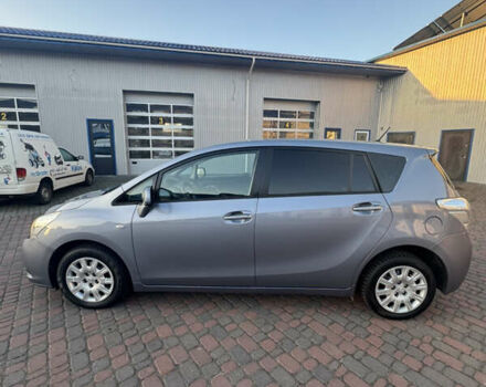 Серый Тойота Версо, объемом двигателя 2 л и пробегом 278 тыс. км за 9499 $, фото 2 на Automoto.ua