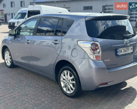 Серый Тойота Версо, объемом двигателя 2 л и пробегом 278 тыс. км за 9499 $, фото 24 на Automoto.ua