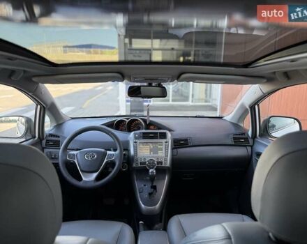 Серый Тойота Версо, объемом двигателя 2.2 л и пробегом 170 тыс. км за 10700 $, фото 40 на Automoto.ua