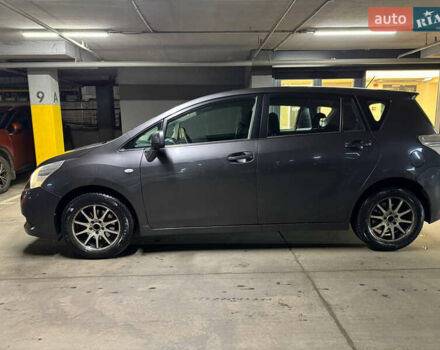 Сірий Тойота Версо, об'ємом двигуна 2 л та пробігом 380 тис. км за 6900 $, фото 16 на Automoto.ua