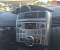 Серый Тойота Версо, объемом двигателя 2 л и пробегом 220 тыс. км за 9999 $, фото 936 на Automoto.ua